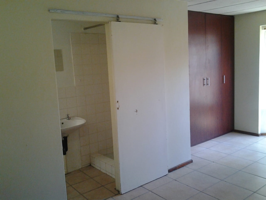1 Bedroom Property for Sale in Willows Free State